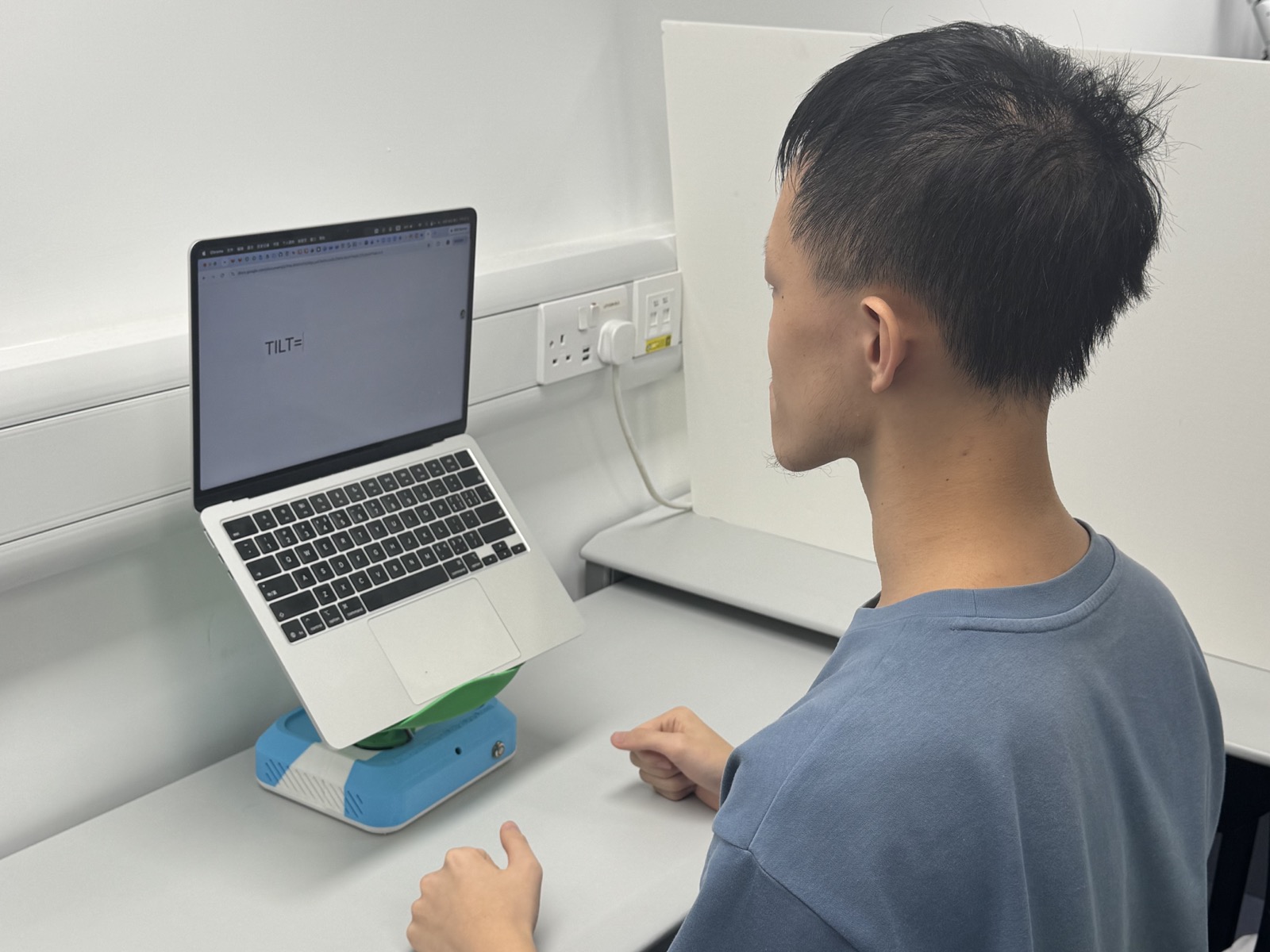 The user regains a clearer viewing position with TILT